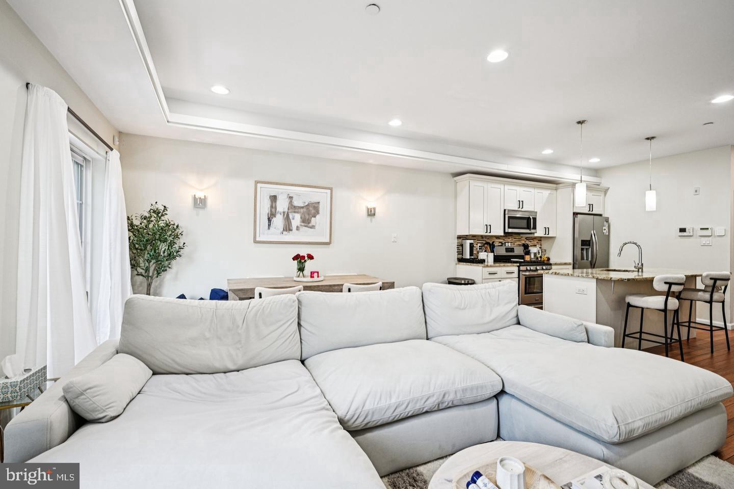 LUDLOW - Residential