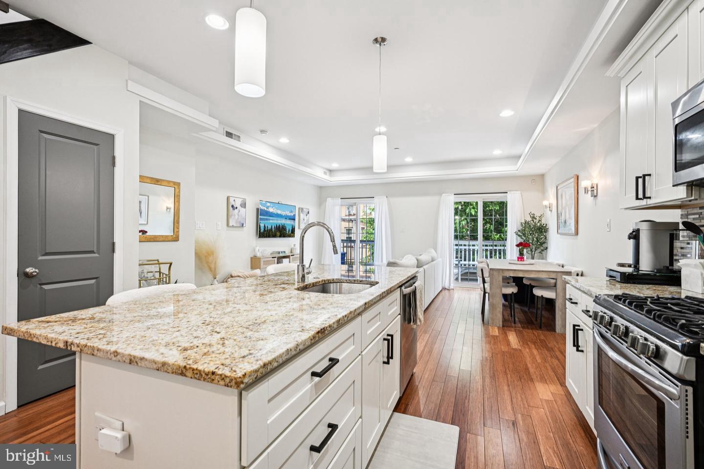 LUDLOW - Residential