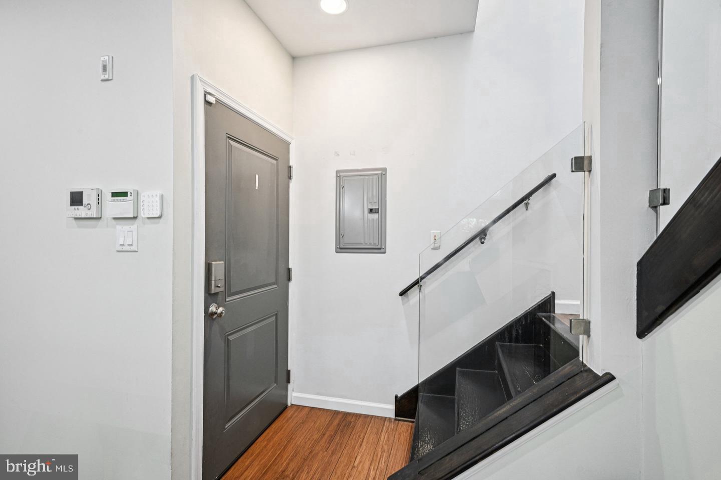 LUDLOW - Residential