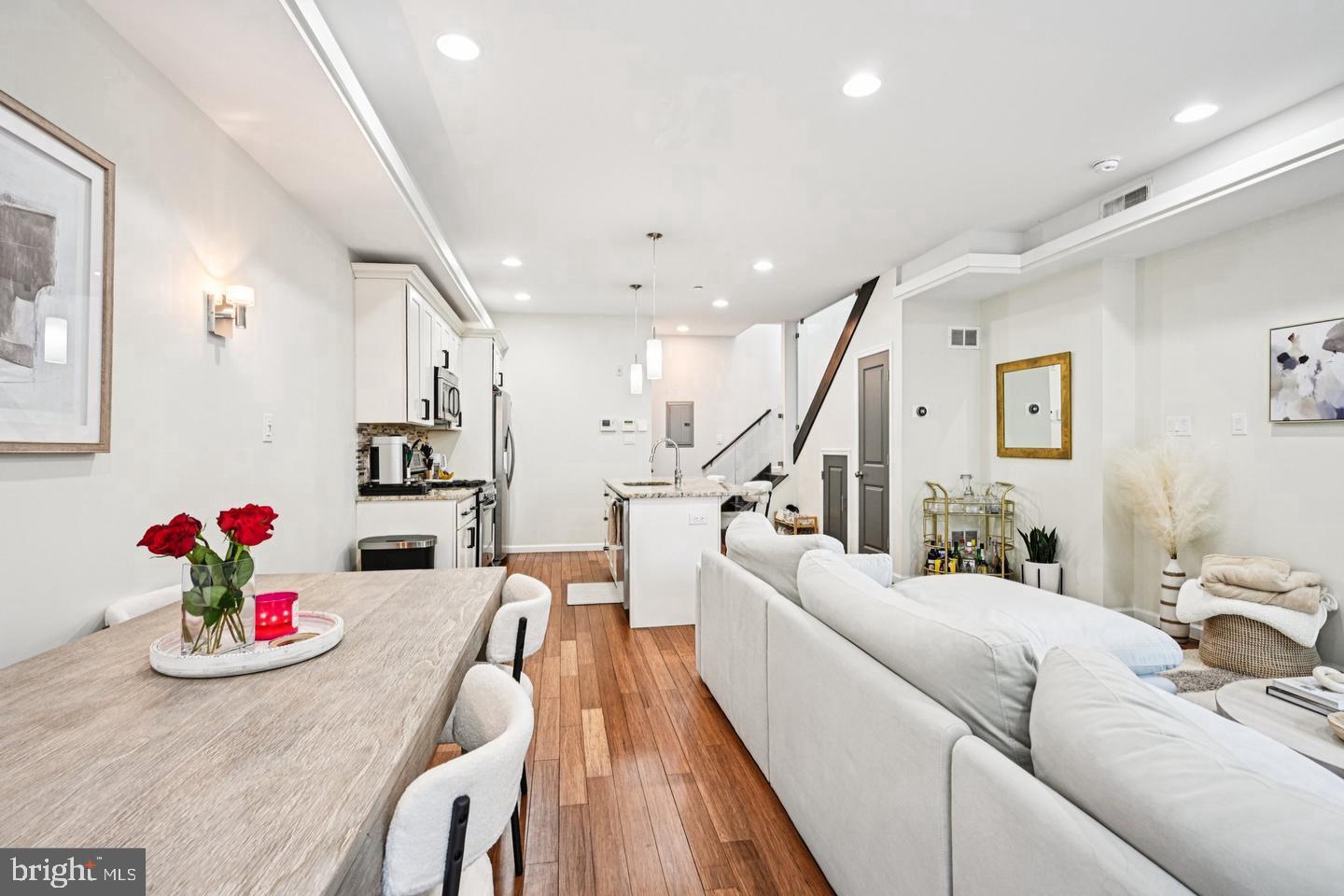 LUDLOW - Residential