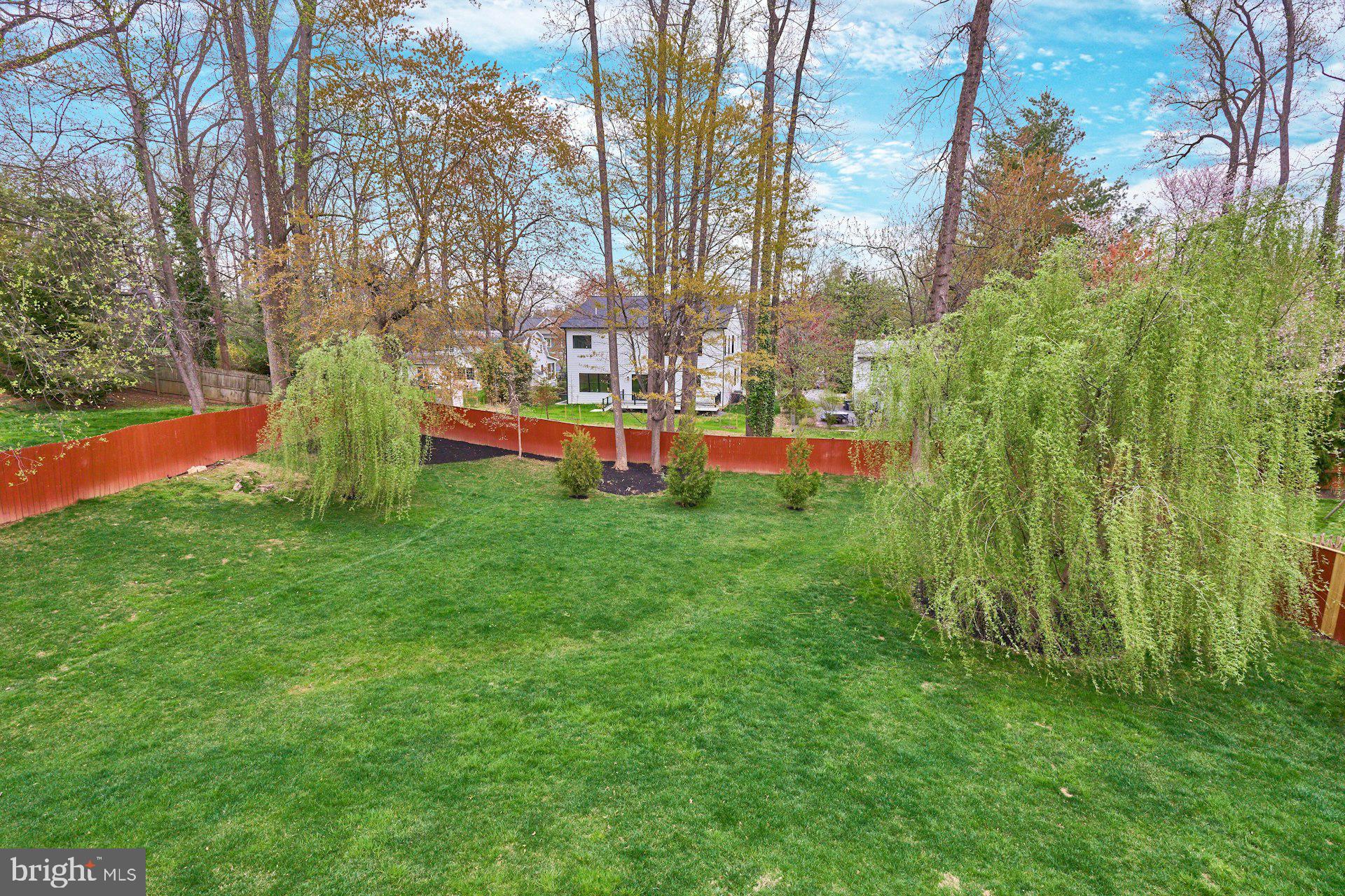 WESTHAMPTON - Residential