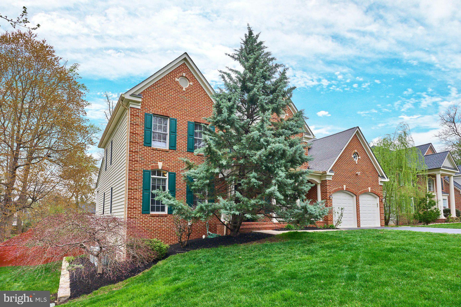 WESTHAMPTON - Residential