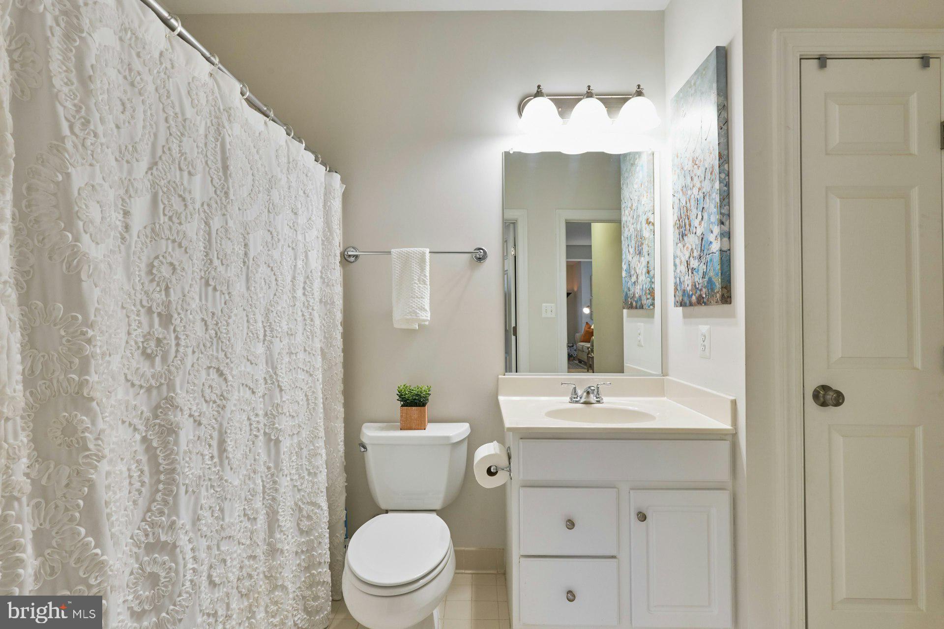 WESTHAMPTON - Residential