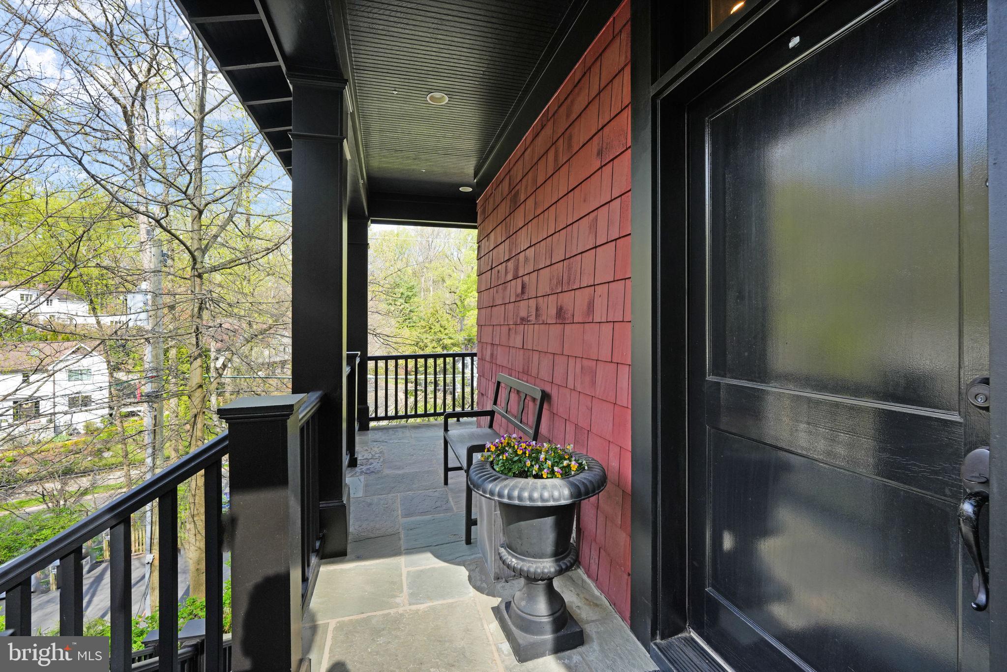 LEE HEIGHTS - Residential