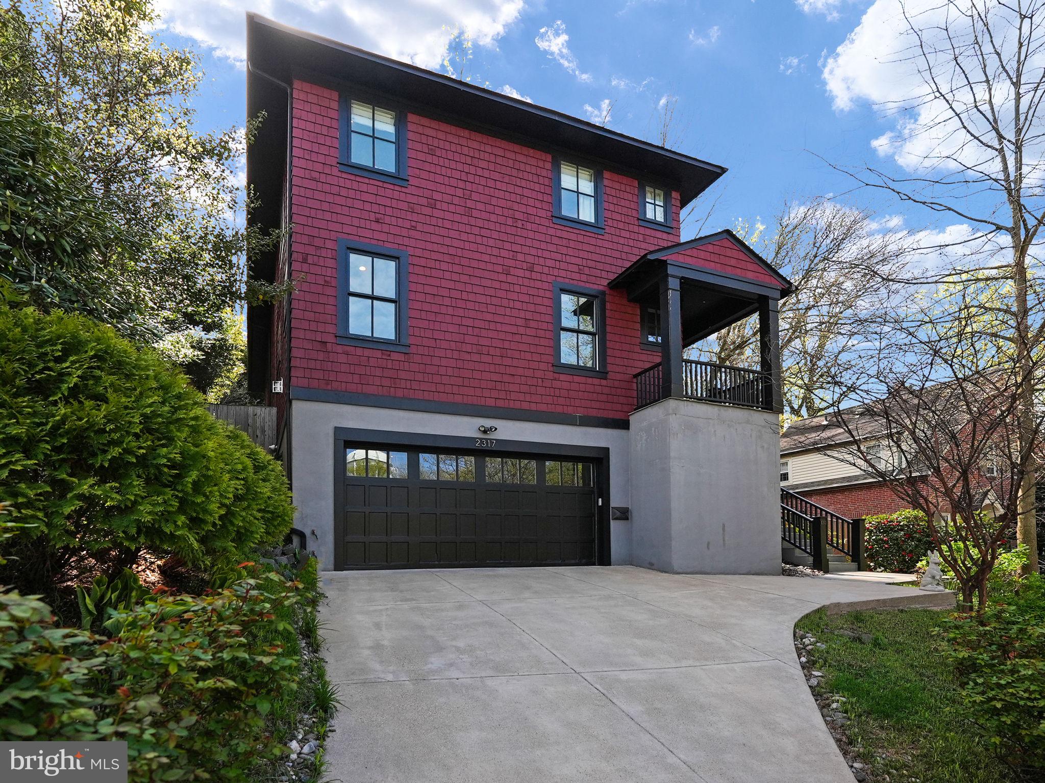LEE HEIGHTS - Residential