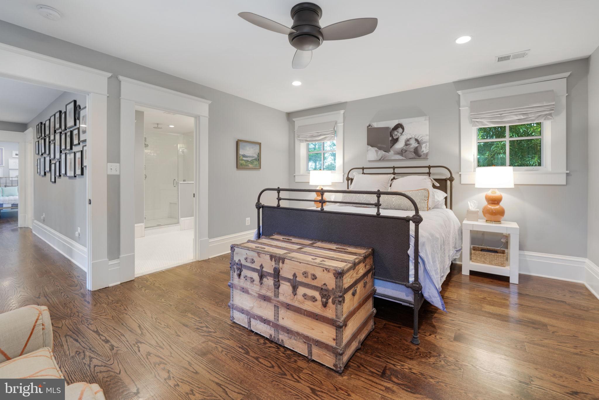 LEE HEIGHTS - Residential