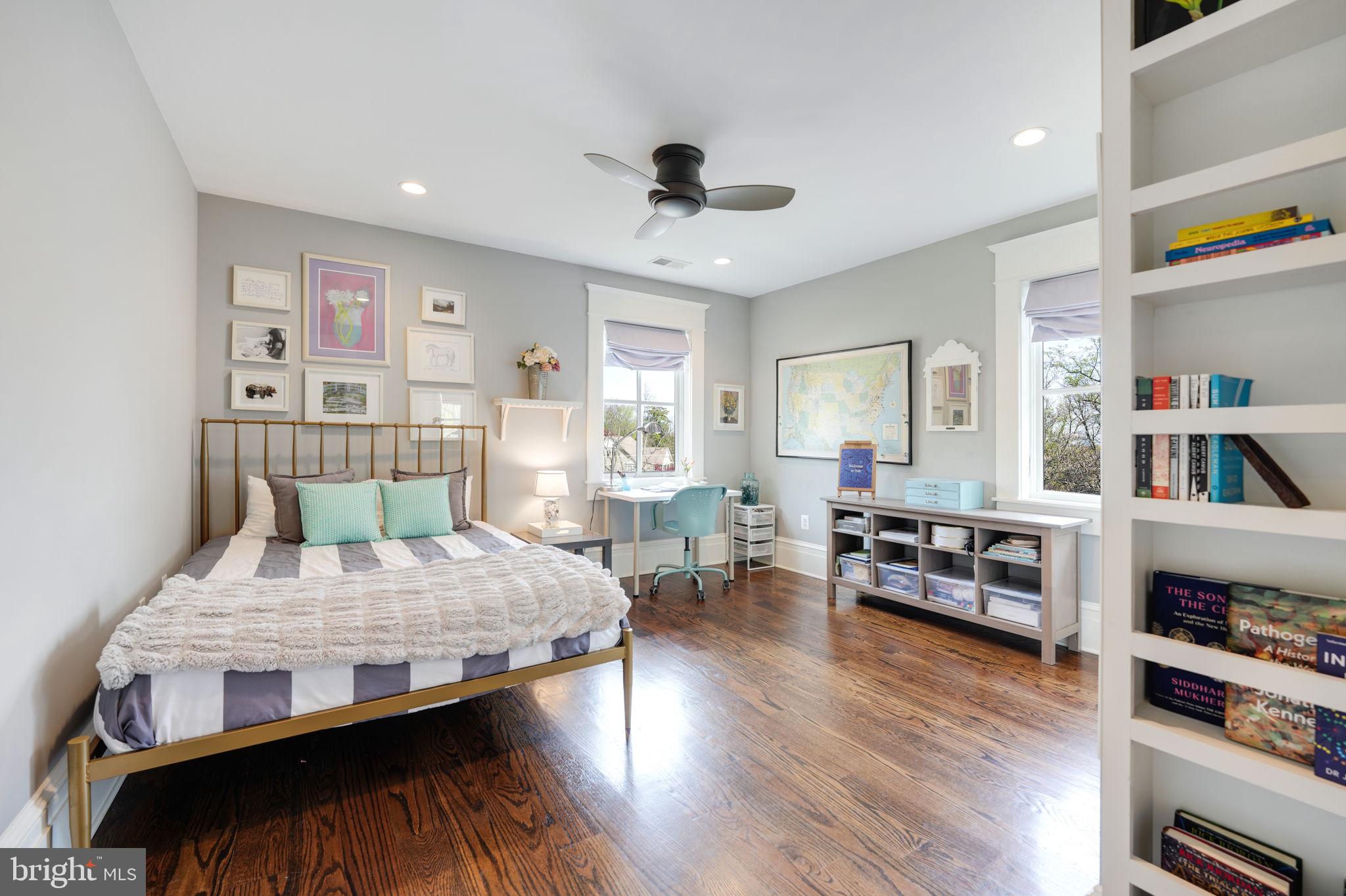 LEE HEIGHTS - Residential