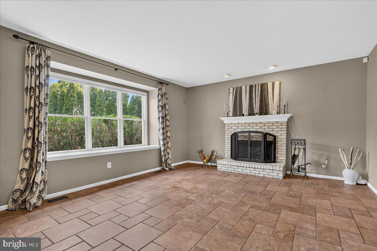 COLD SPRING HUNT - Residential