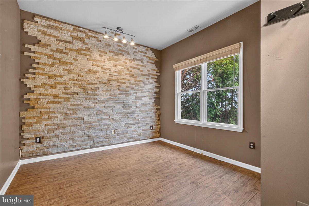 COLD SPRING HUNT - Residential