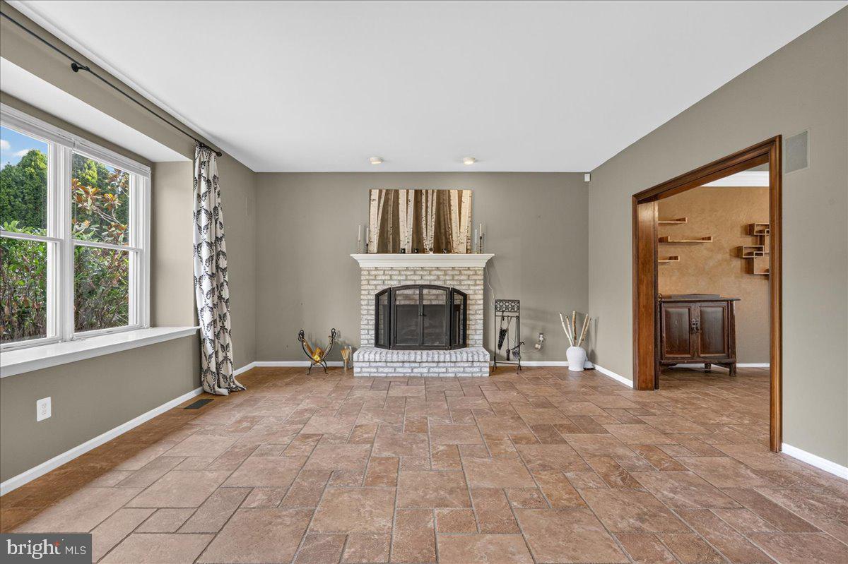 COLD SPRING HUNT - Residential