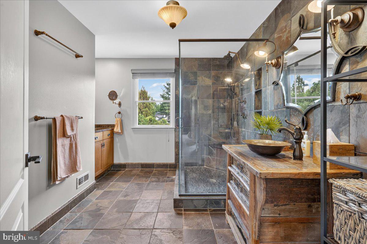 COLD SPRING HUNT - Residential