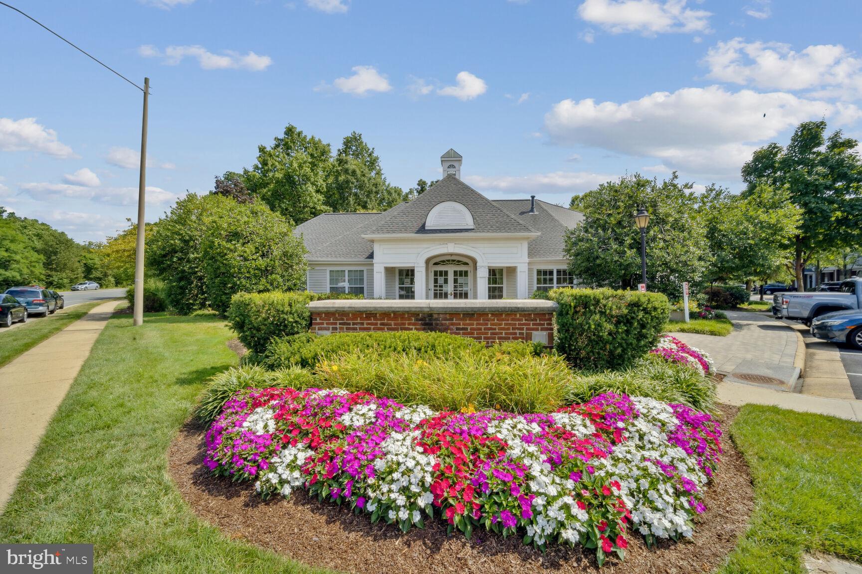 FOX MILL STATION - Residential