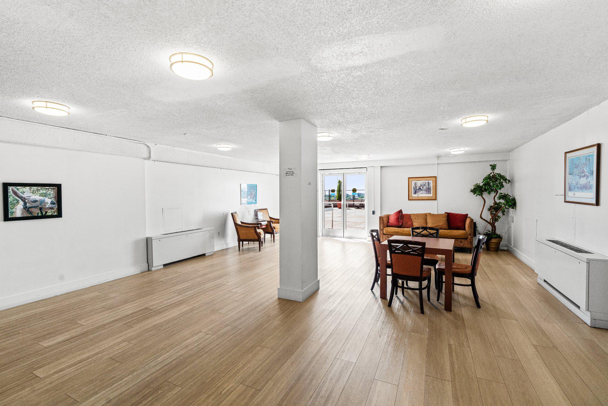 CHEVY CHASE - Residential