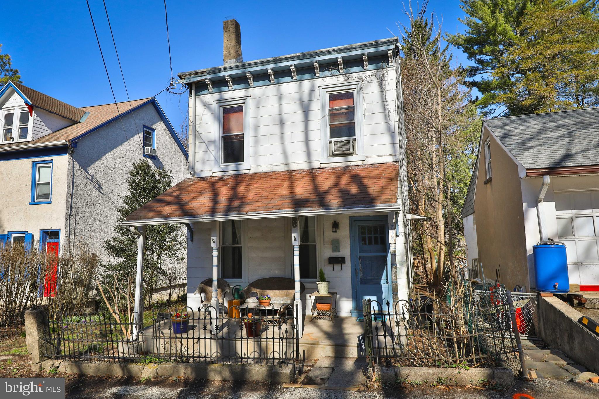 ROXBOROUGH - Residential