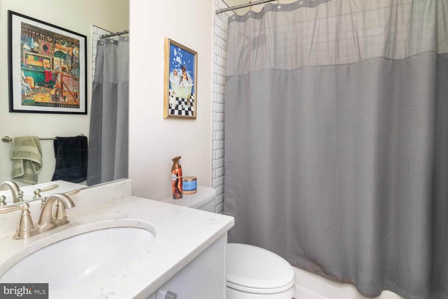 GERMANTOWN (WEST) - Commercial Sale