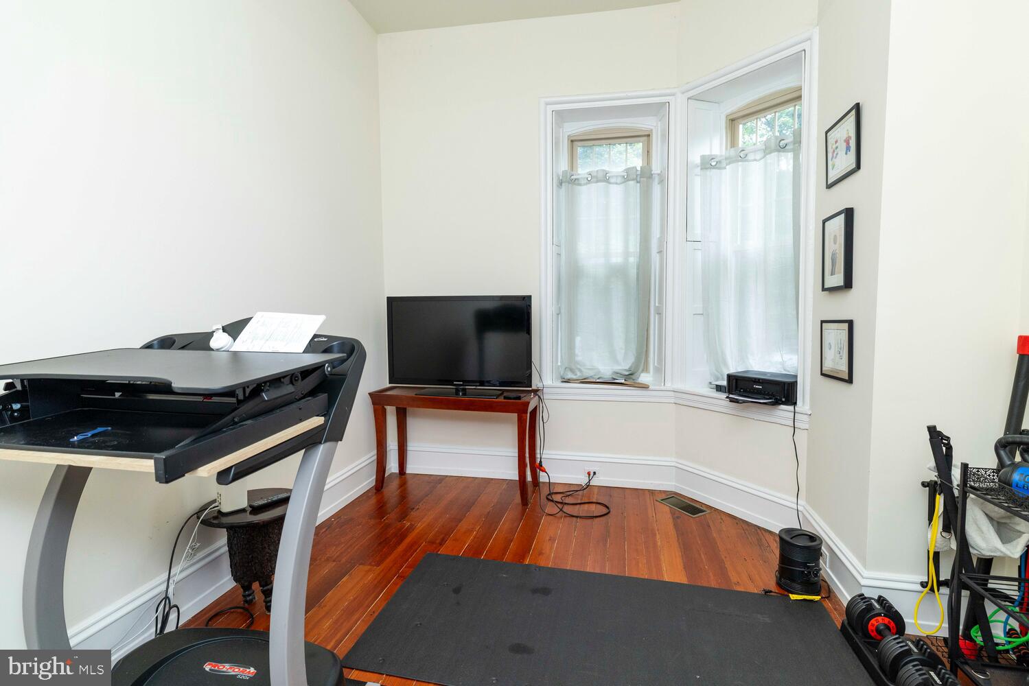 GERMANTOWN (WEST) - Commercial Sale