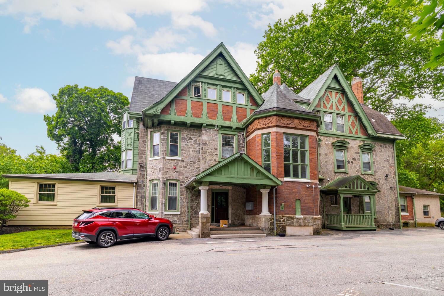 GERMANTOWN (WEST) - Commercial Sale