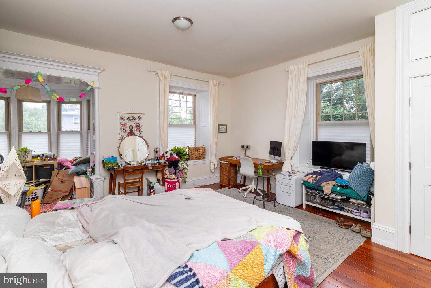 GERMANTOWN (WEST) - Commercial Sale
