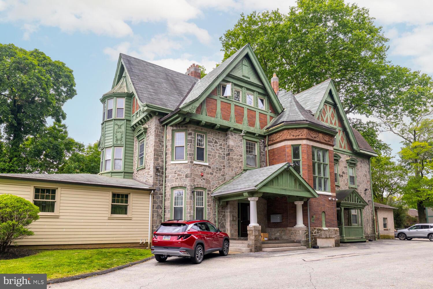 GERMANTOWN (WEST) - Commercial Sale