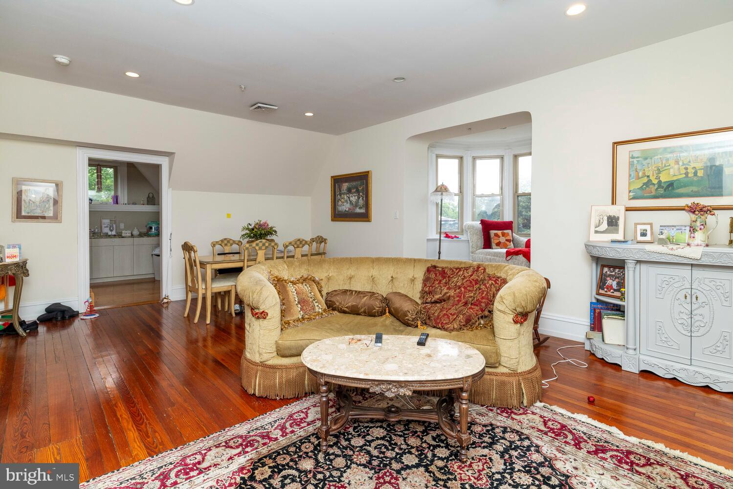 GERMANTOWN (WEST) - Commercial Sale