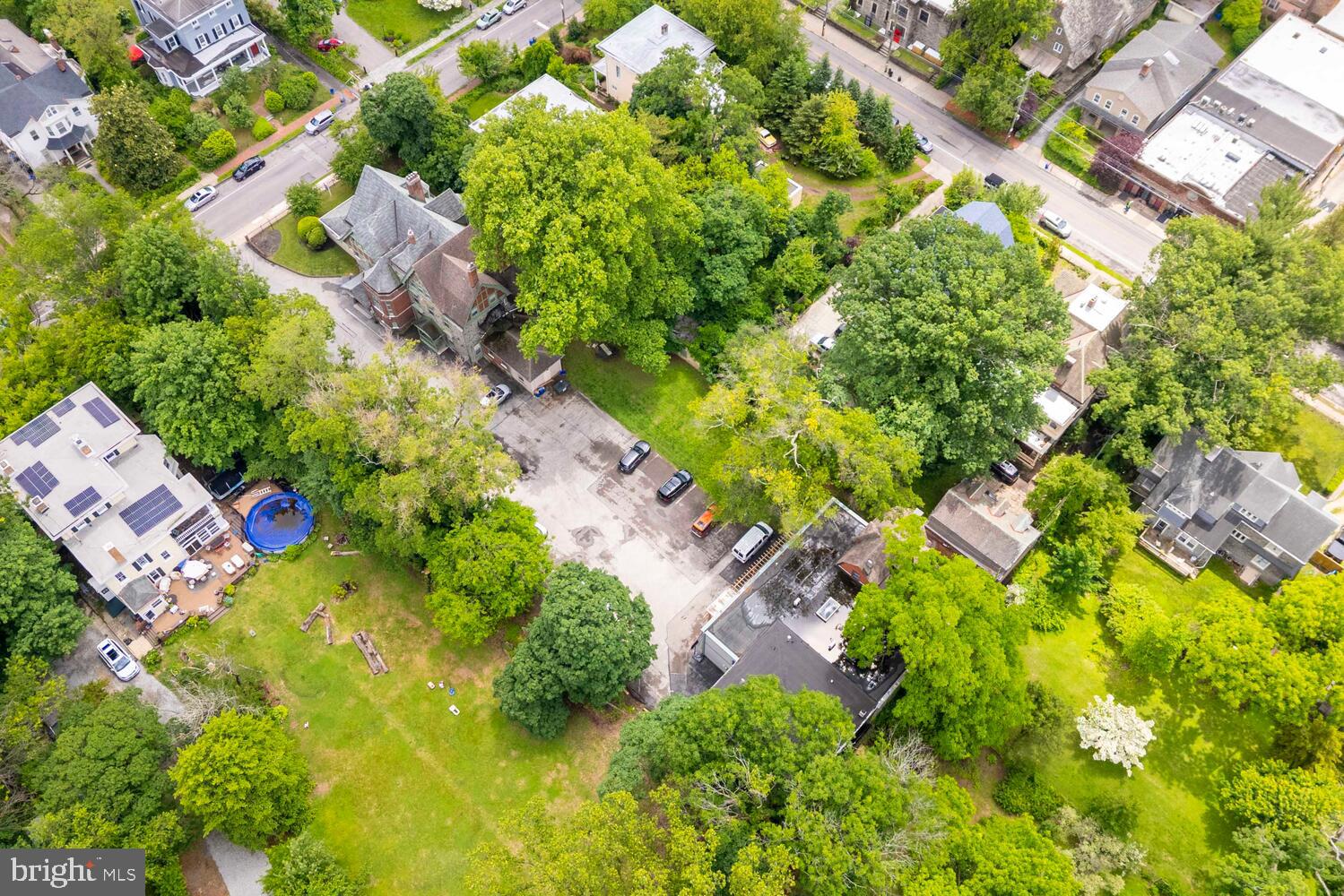GERMANTOWN (WEST) - Commercial Sale