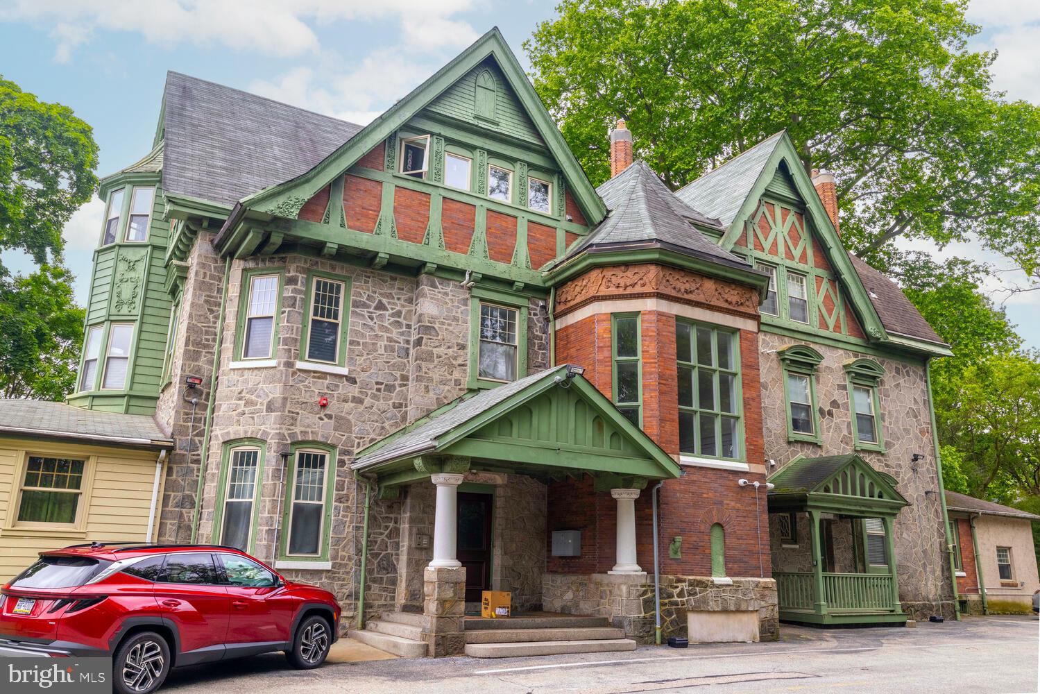 GERMANTOWN (WEST) - Commercial Sale
