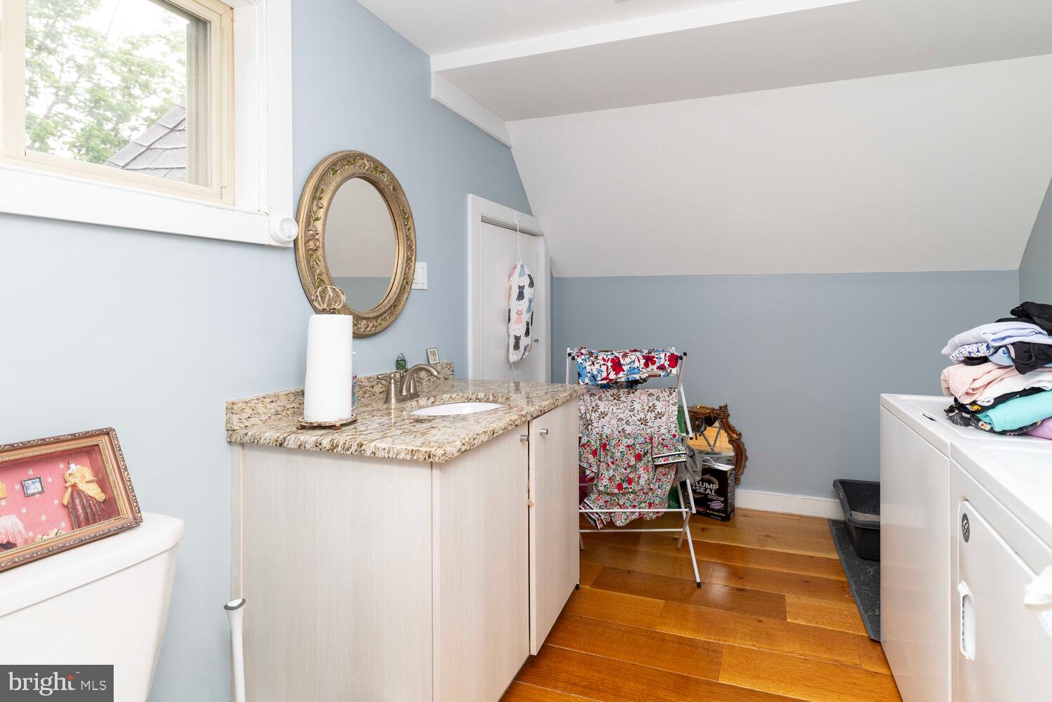 GERMANTOWN (WEST) - Commercial Sale