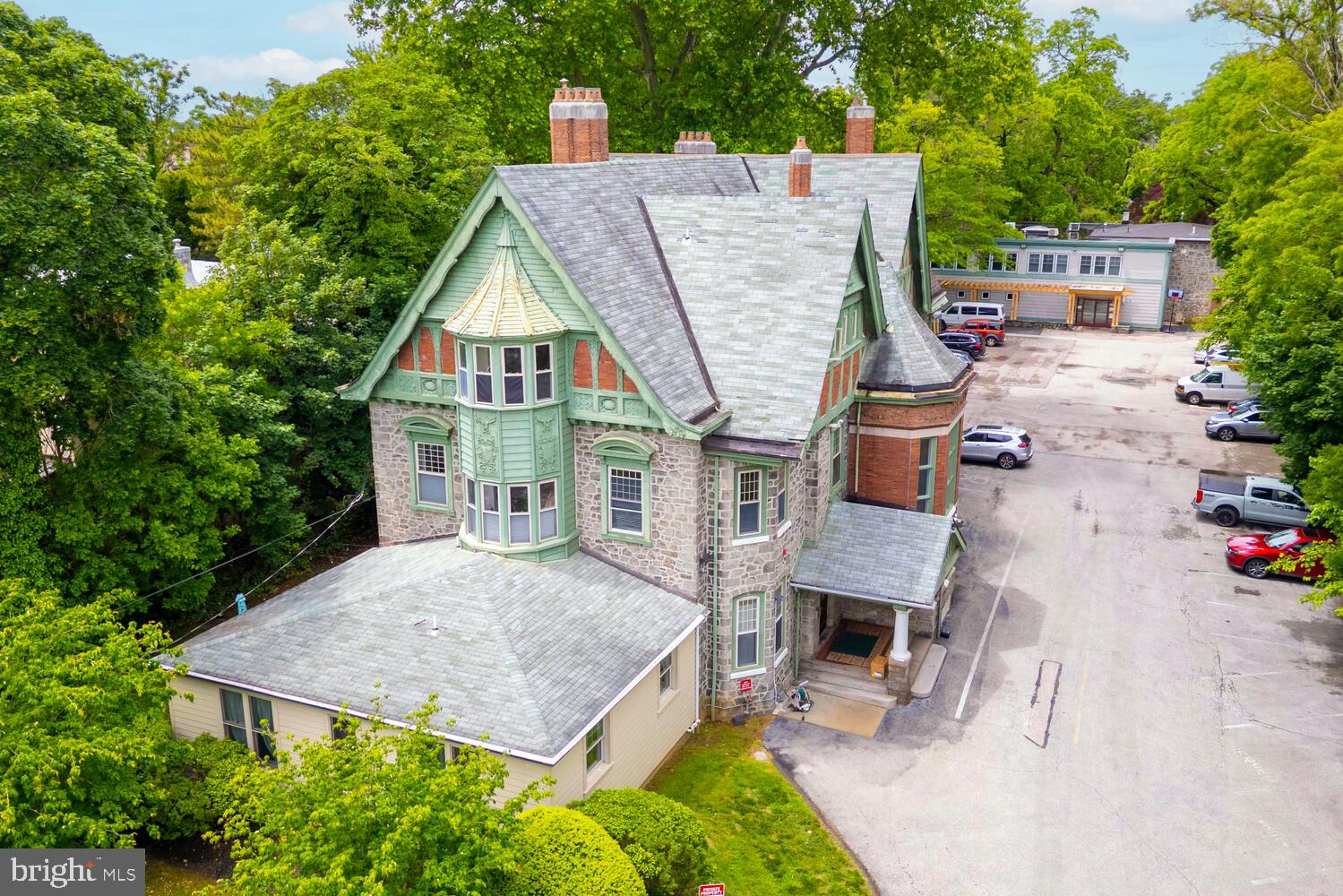 GERMANTOWN (WEST) - Commercial Sale