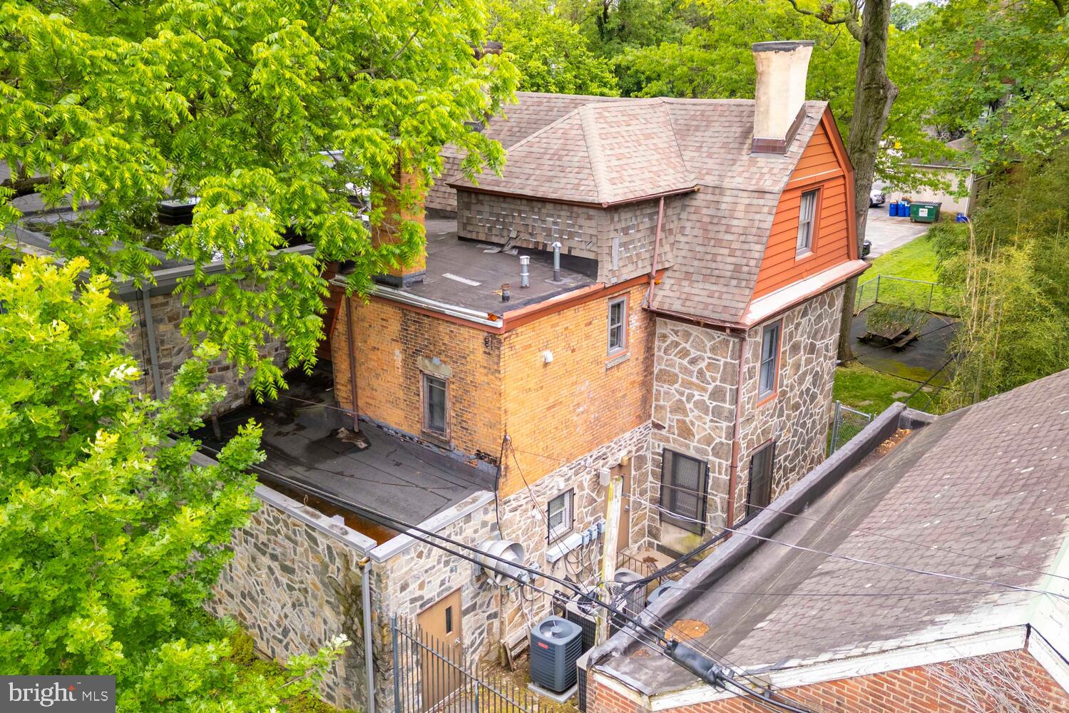 GERMANTOWN (WEST) - Commercial Sale