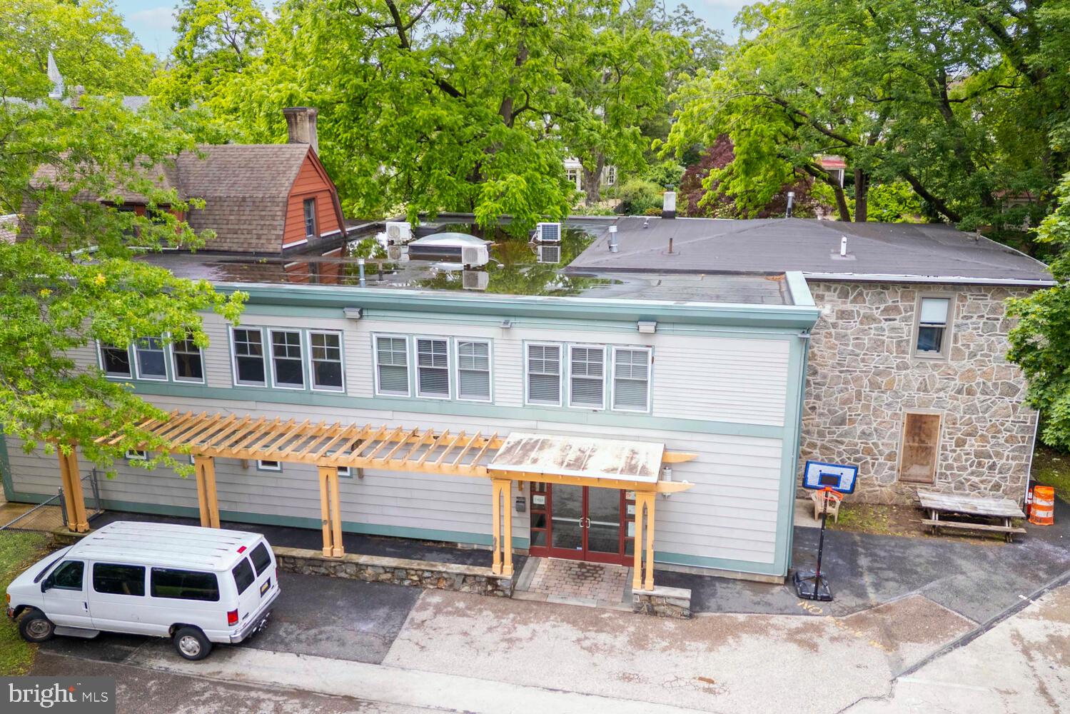 GERMANTOWN (WEST) - Commercial Sale