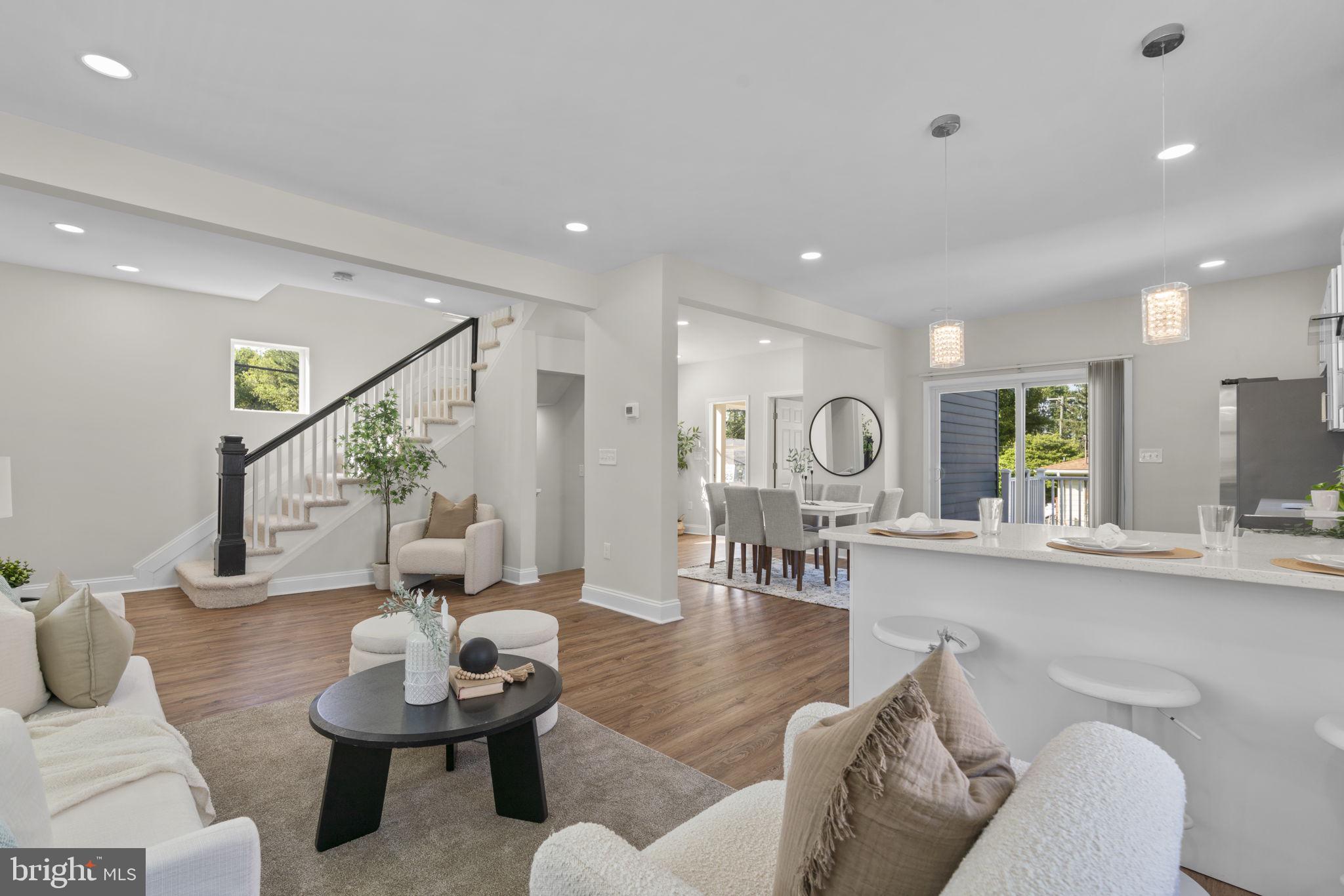 CATONSVILLE MANOR - Residential