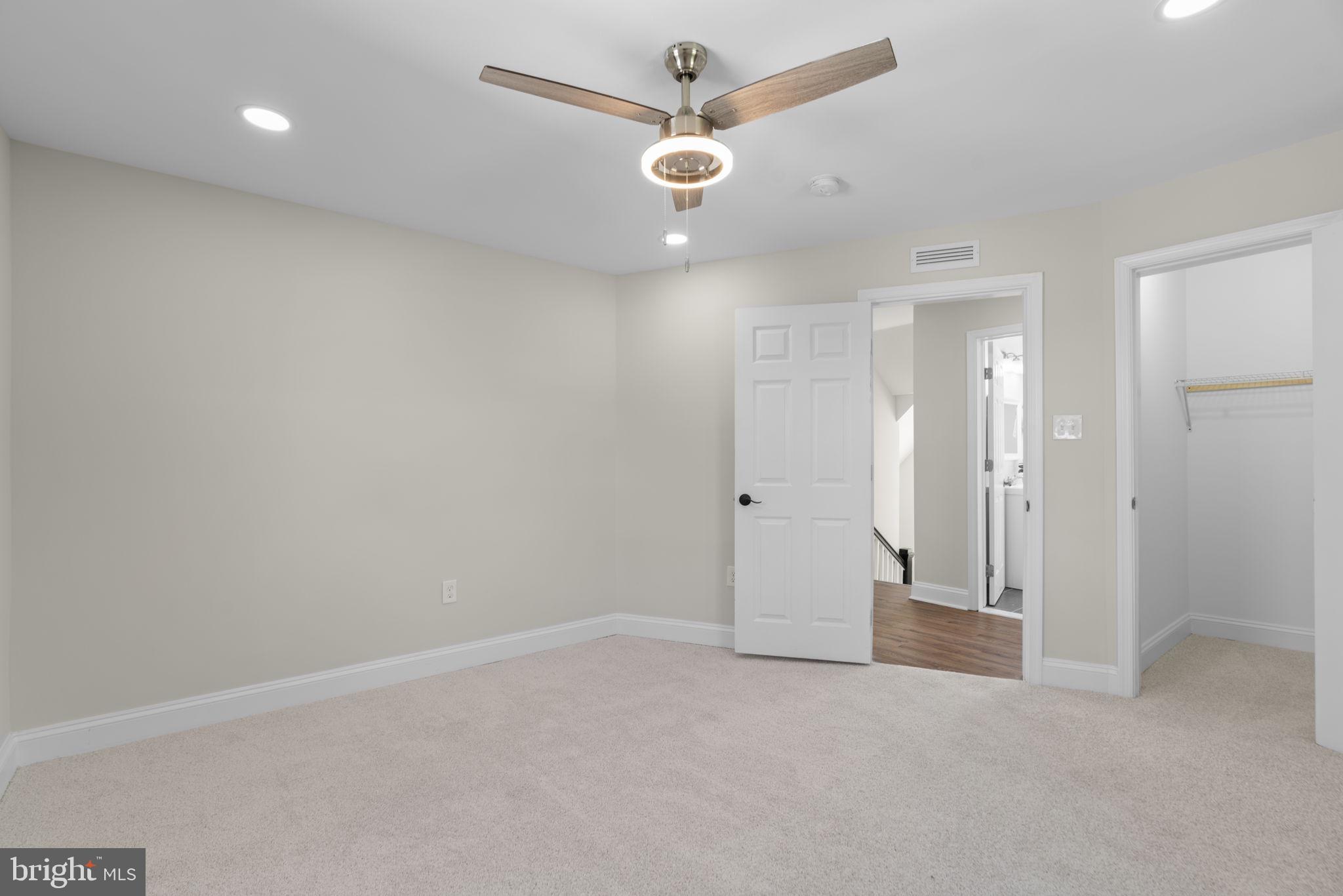 CATONSVILLE MANOR - Residential