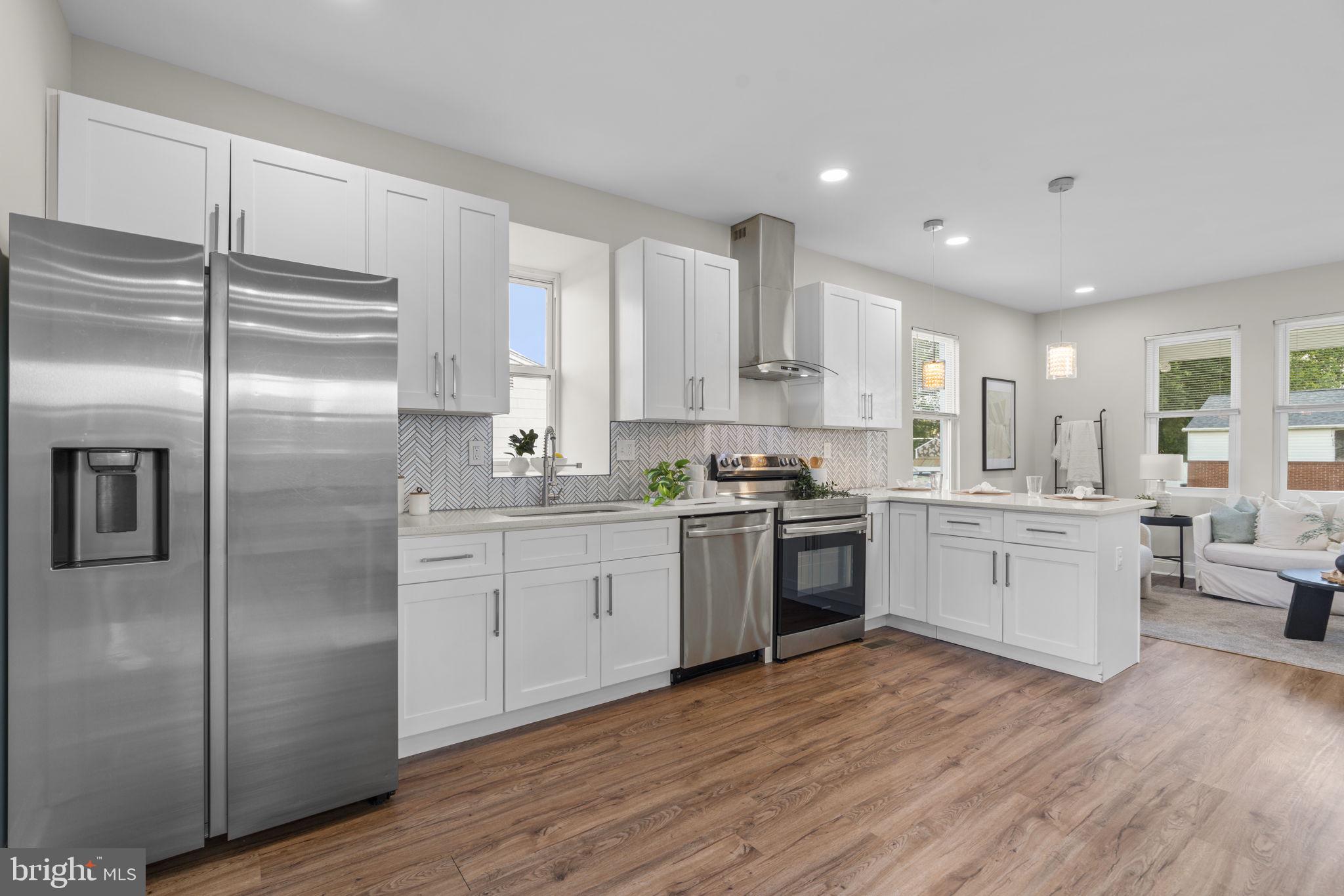 CATONSVILLE MANOR - Residential