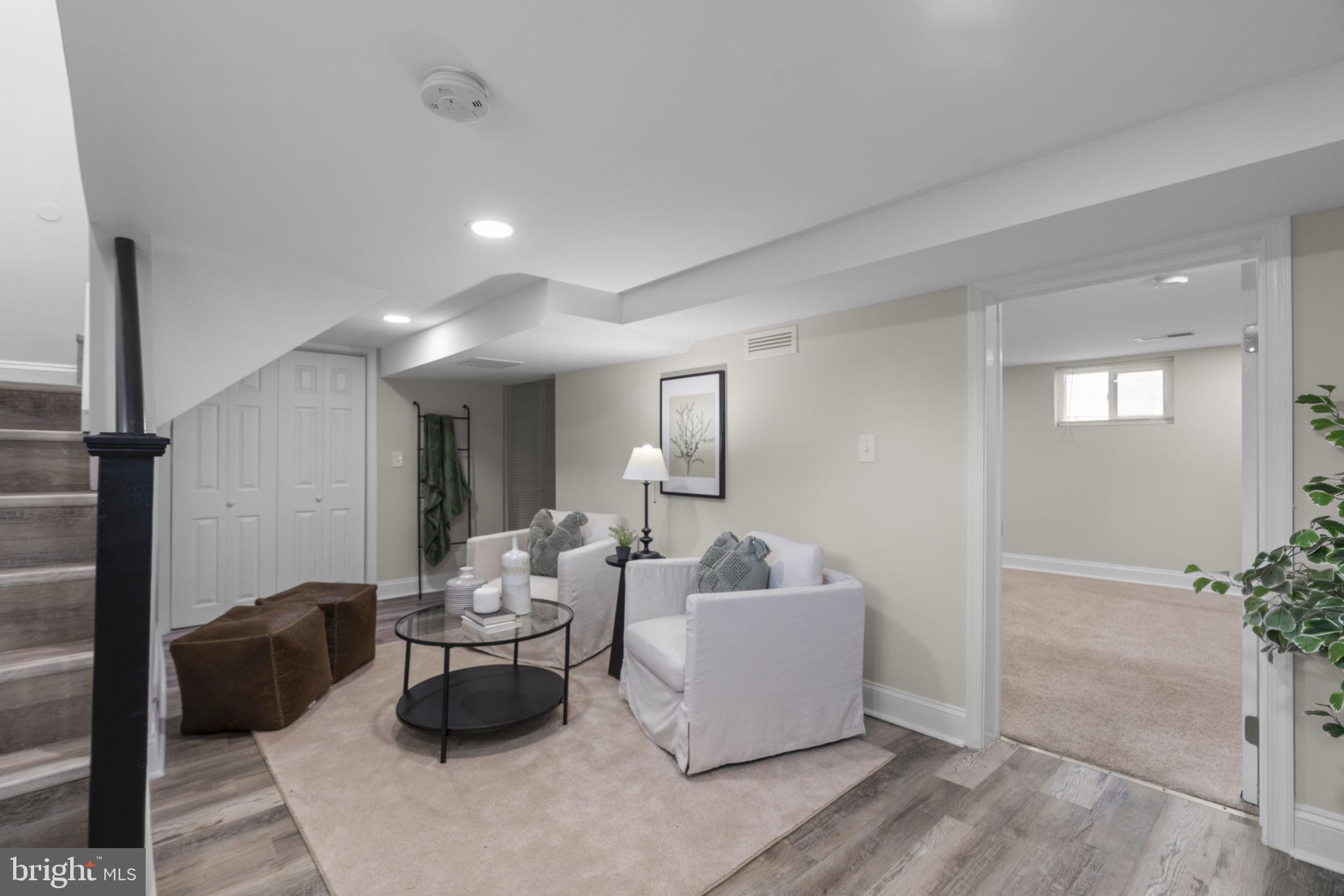 CATONSVILLE MANOR - Residential