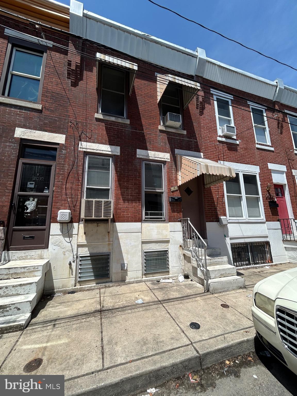 2bedroom, 1.5 bath in Newbold section of Philadelphia.  New yard drain and cement yard.  Formerly a rental.  Excellent for investment or renovation for handy homeowners.