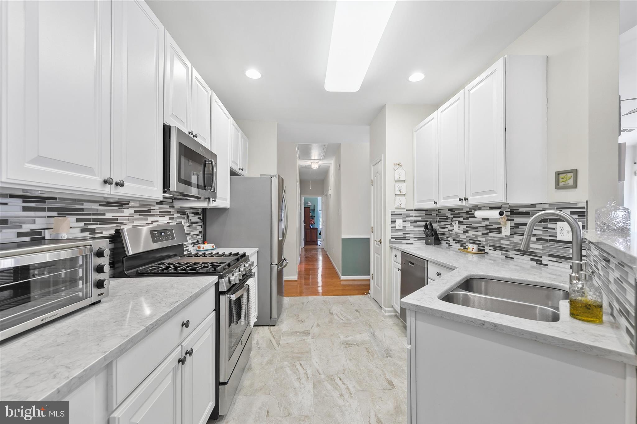 OAKMONT ESTATES - Residential