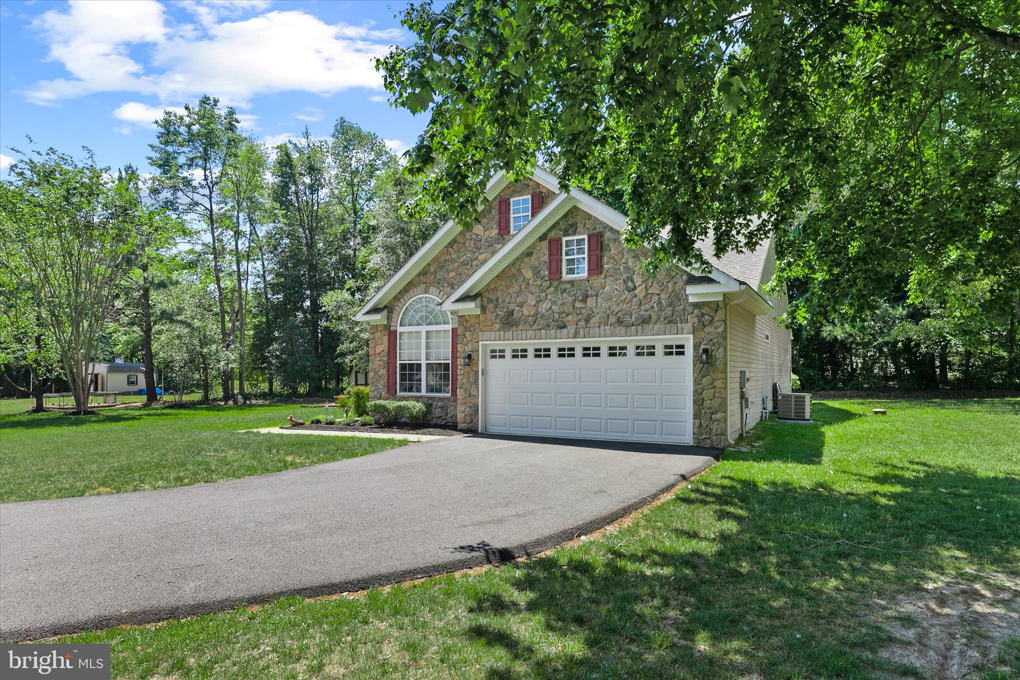 OAKMONT ESTATES - Residential