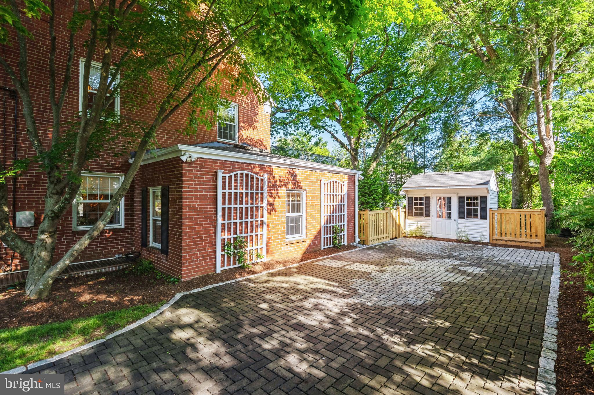 CHEVY CHASE - Residential