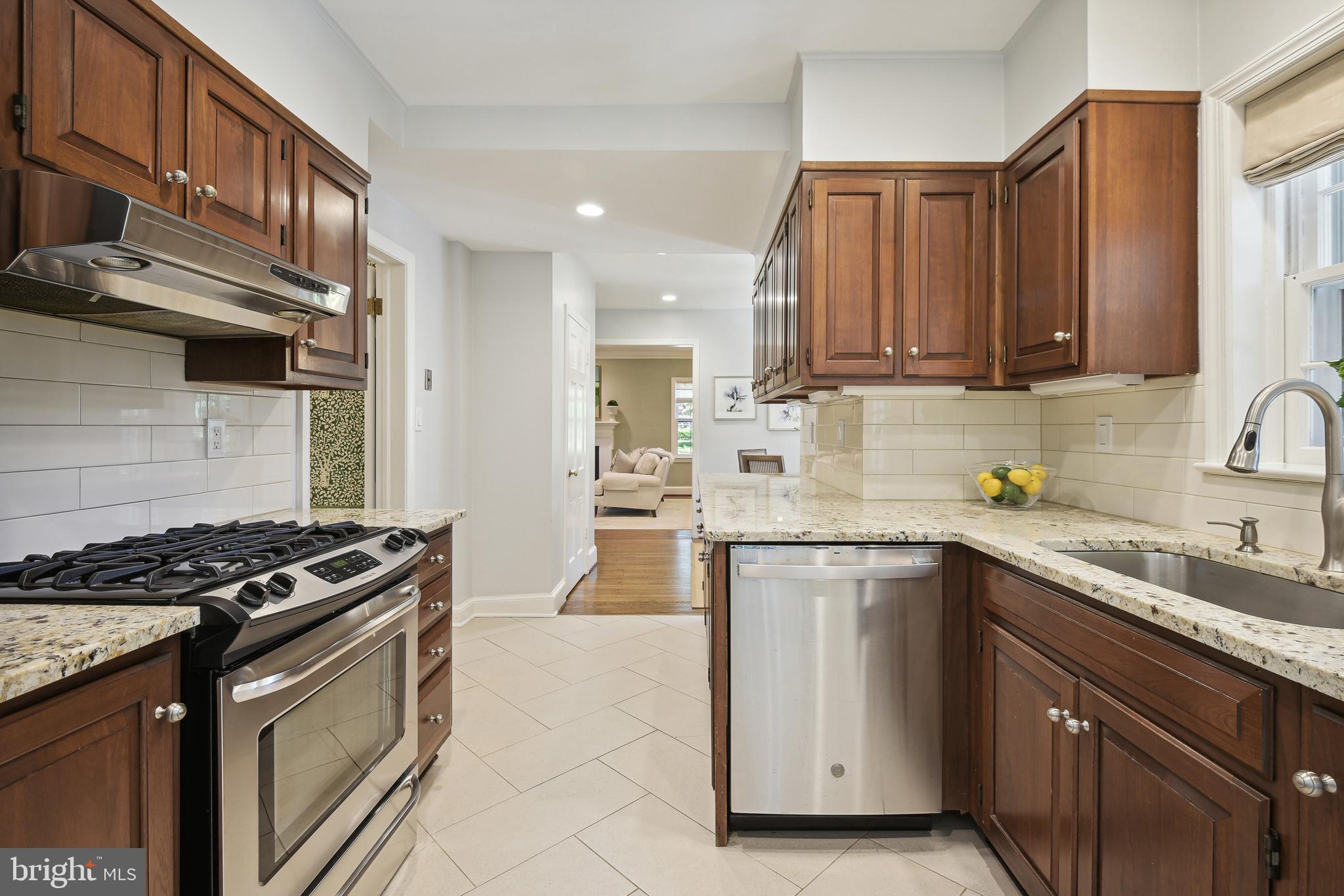 CHEVY CHASE - Residential