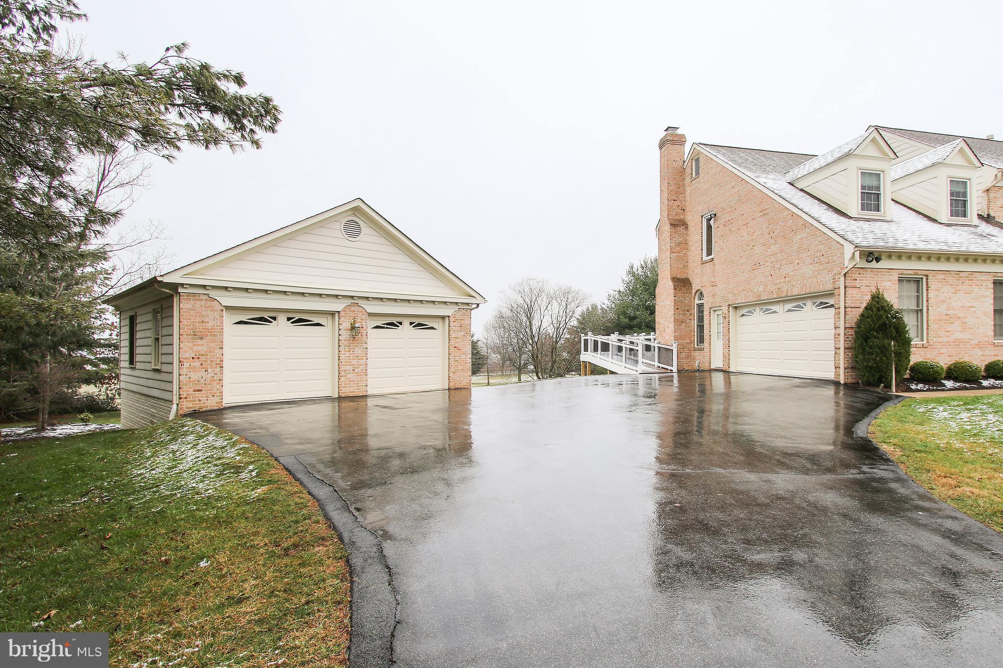 LAYTONSVILLE TOWN - Residential
