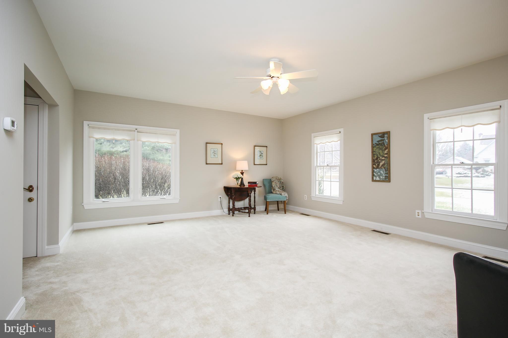 LAYTONSVILLE TOWN - Residential