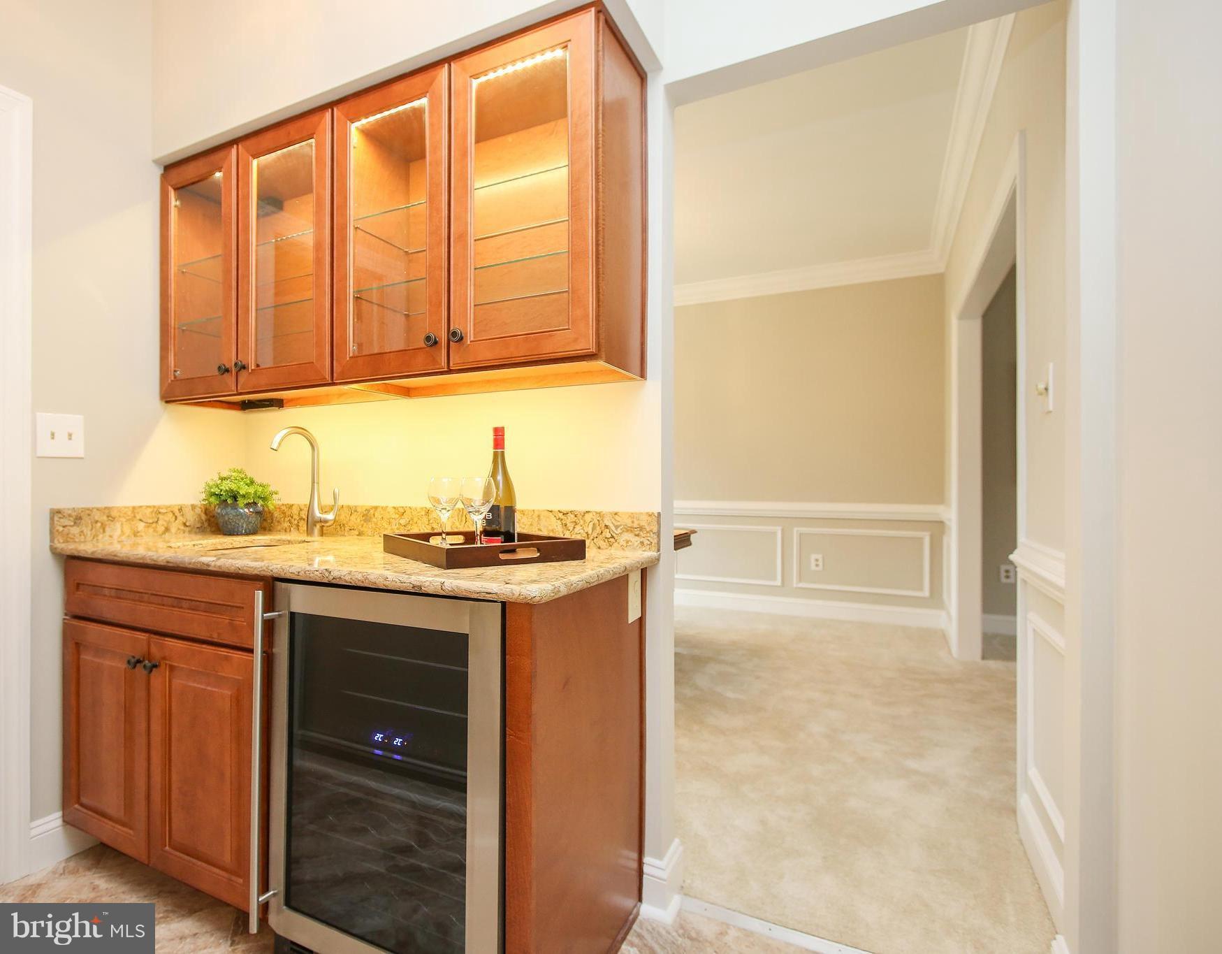 LAYTONSVILLE TOWN - Residential
