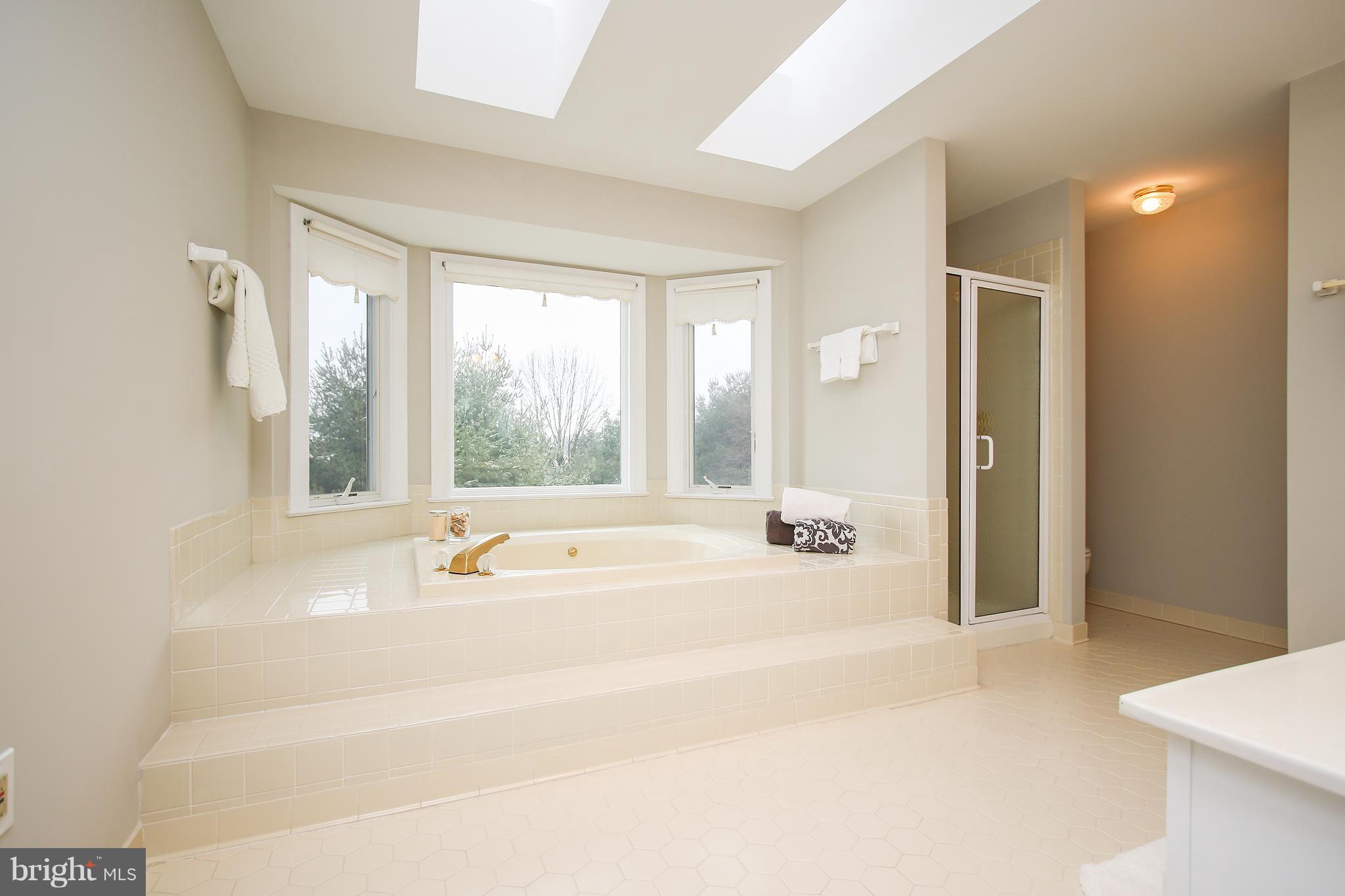 LAYTONSVILLE TOWN - Residential