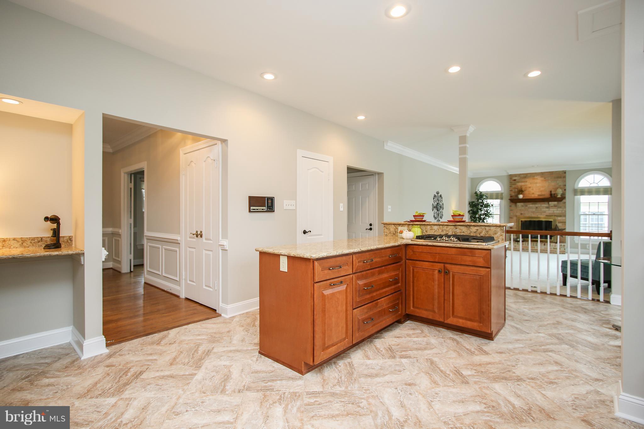 LAYTONSVILLE TOWN - Residential