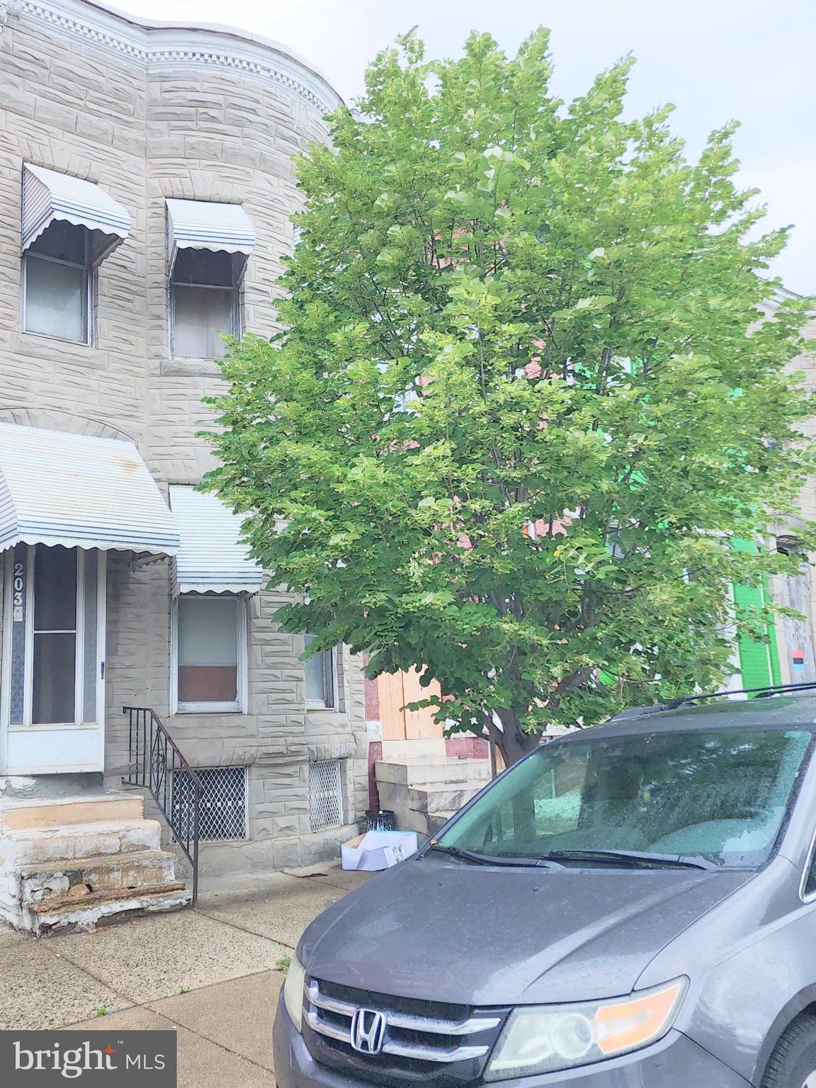 Attention investors and renovators! This vacant 3-bedroom, 1-bath Baltimore rowhome offers a great opportunity to create value and build equity. Featuring approximately 1,120 square feet, the property is ready for renovation and is being sold as-is.