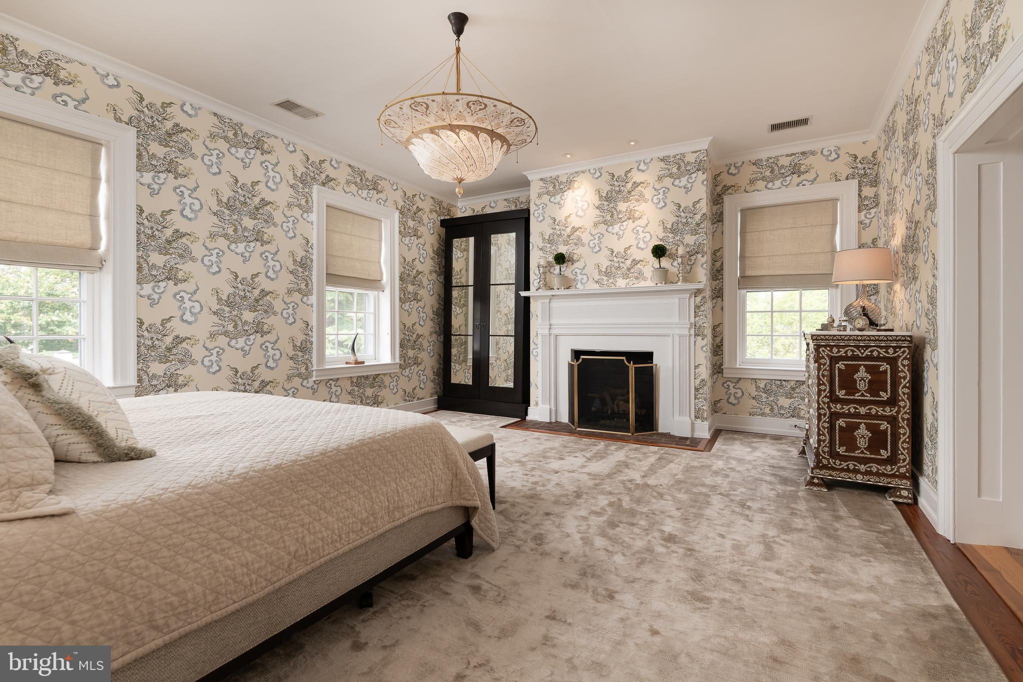 HISTORIC  DOWNTOWN FREDERICKSBURG - Residential