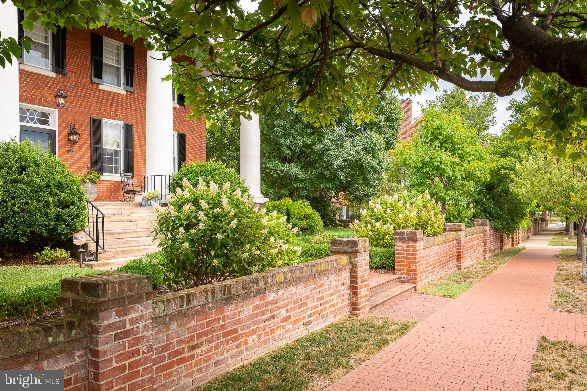 HISTORIC  DOWNTOWN FREDERICKSBURG - Residential