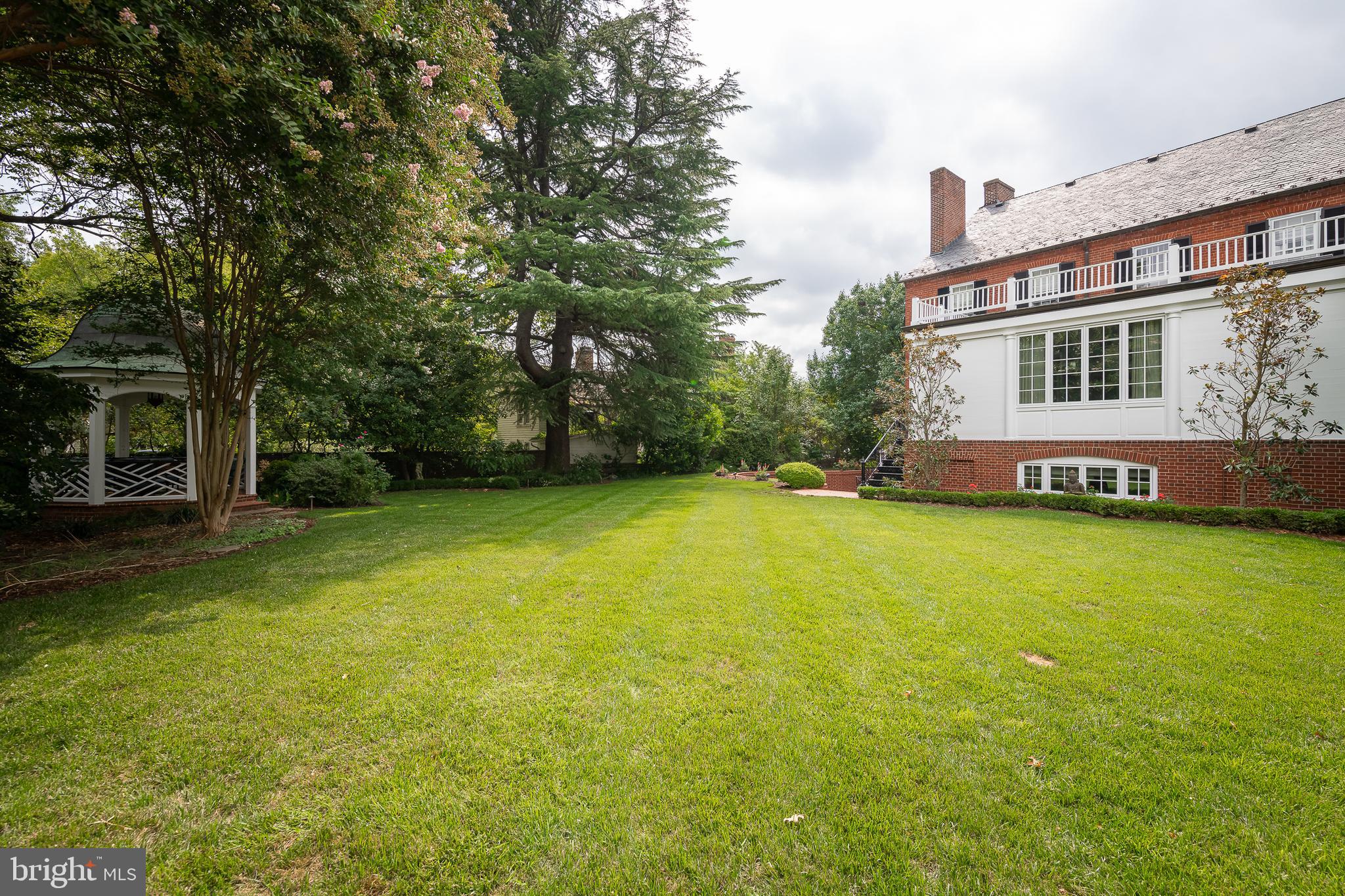HISTORIC  DOWNTOWN FREDERICKSBURG - Residential