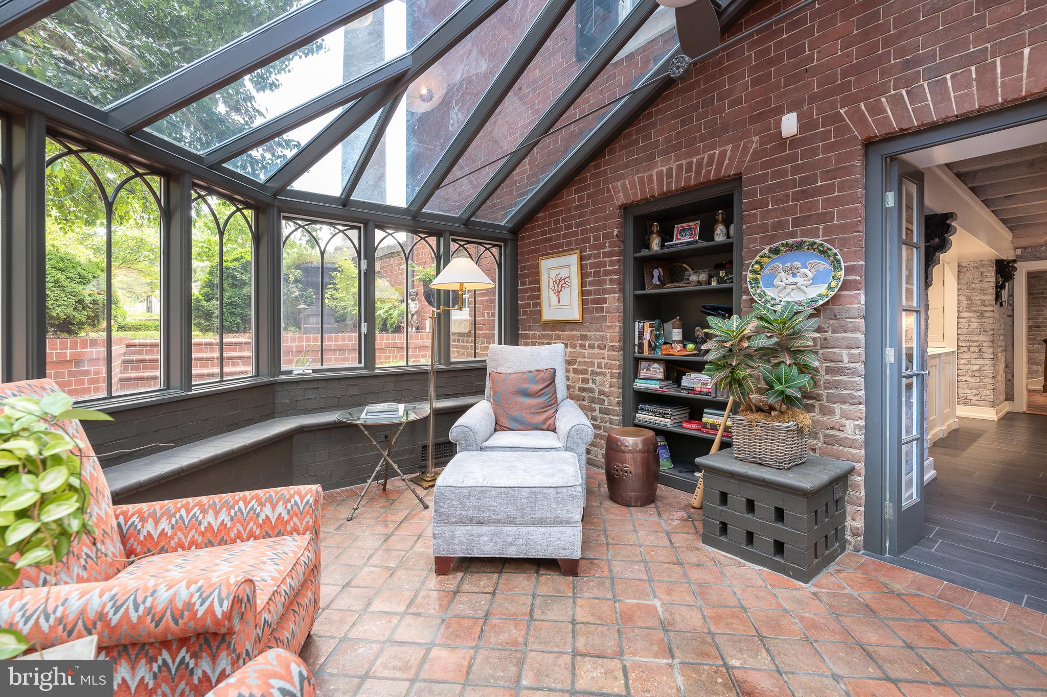 HISTORIC  DOWNTOWN FREDERICKSBURG - Residential