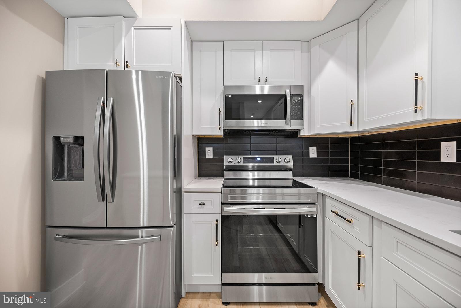 NORRIS SQUARE - Residential Lease